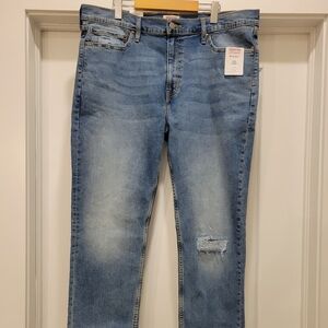 Signature by Levi Strauss Light Blue Slim Straight Jeans